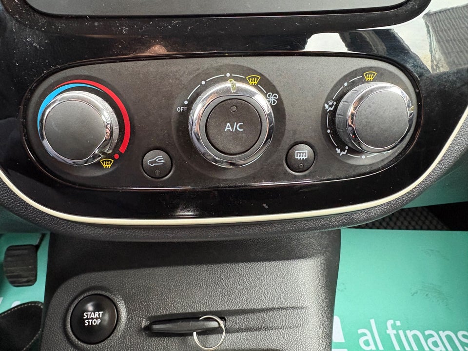 Renault Captur 0,9 TCe 90 Expression 5d