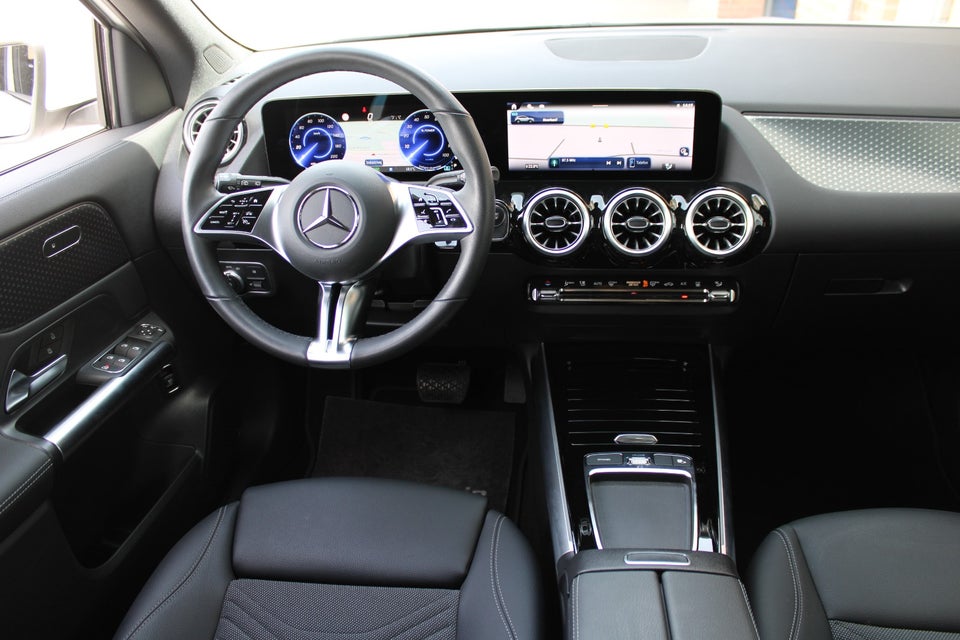 Mercedes EQA250+ Progressive 5d
