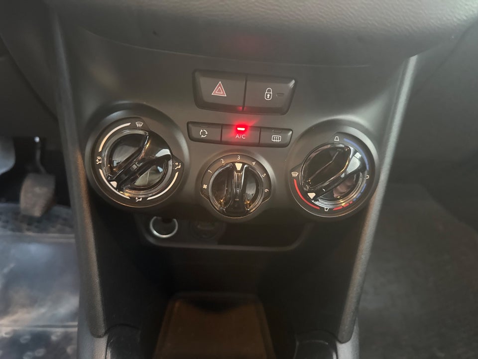Peugeot 208 1,6 e-HDi 92 Allure 5d