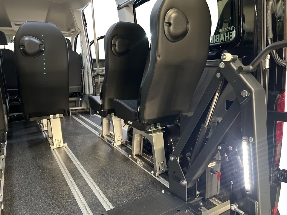 VW Crafter 35 2,0 TDi 177 Kombi L3H2 aut.