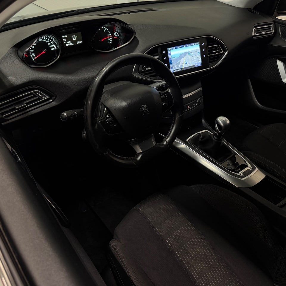 Peugeot 308 1,6 BlueHDi 120 Allure SW 5d