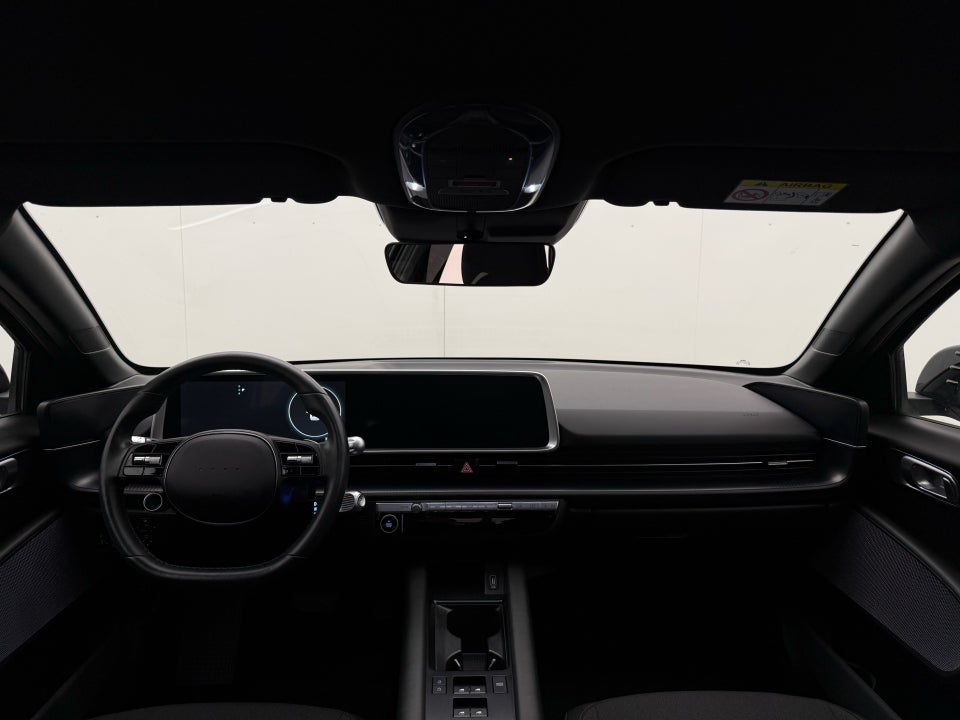 Hyundai Ioniq 6 53 Essential 4d