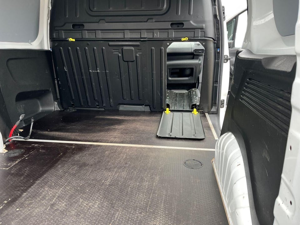 Toyota ProAce City 1,5 D 102 Medium Comfort 5d