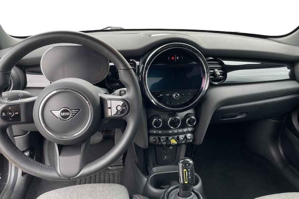 MINI Cooper SE Essential 3d