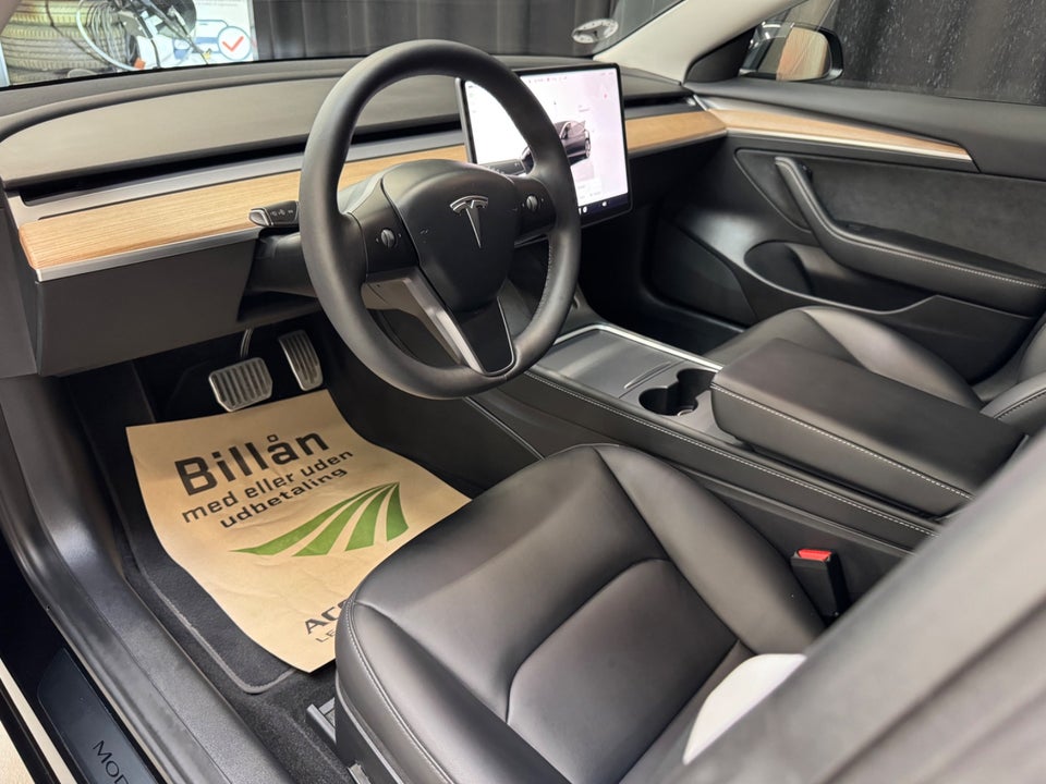 Tesla Model 3 Standard Range+ RWD 4d