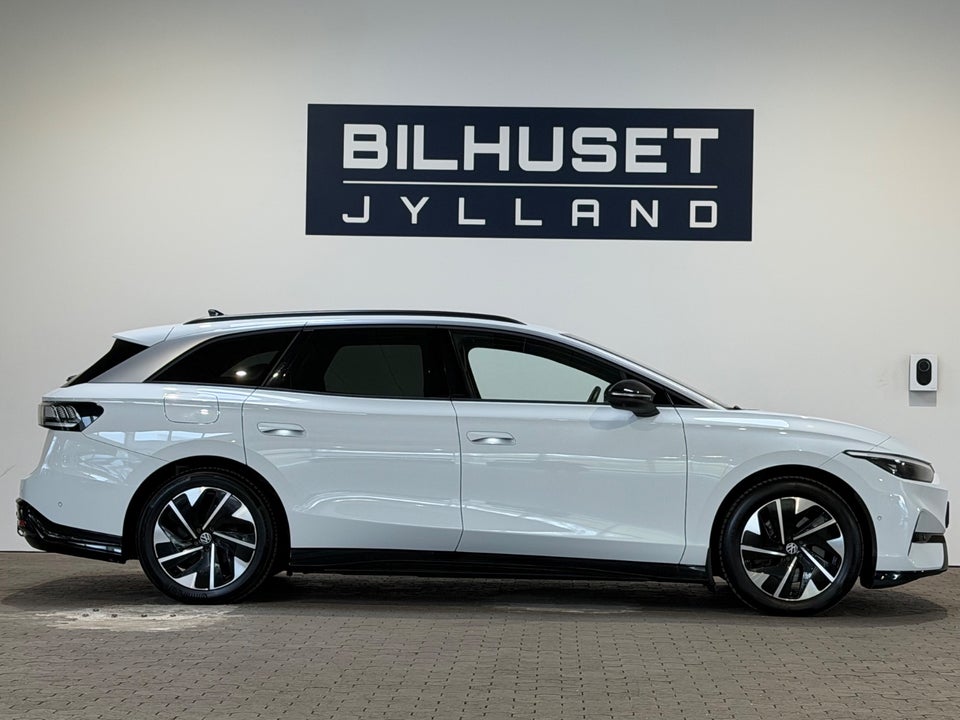 VW ID.7 77 Pro Tourer 5d