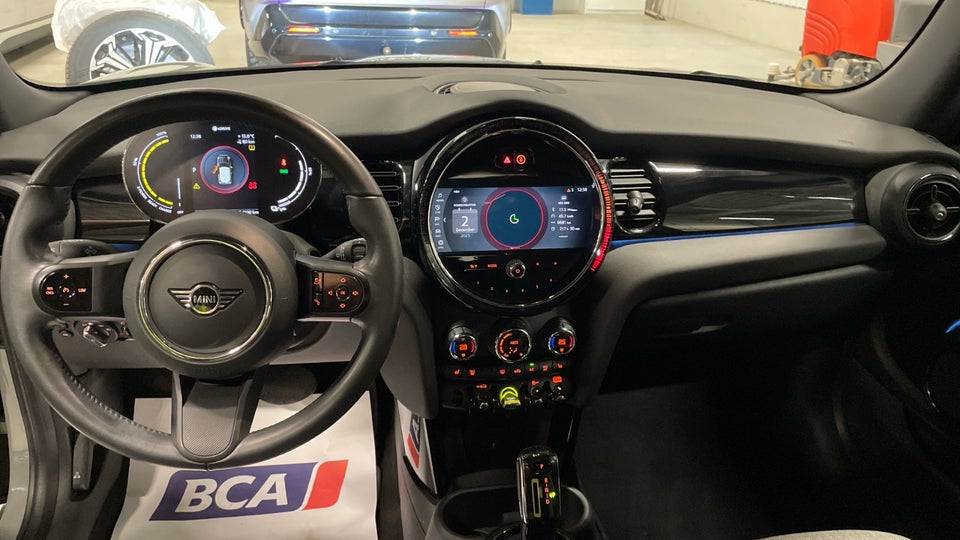 MINI Cooper SE Essential 3d