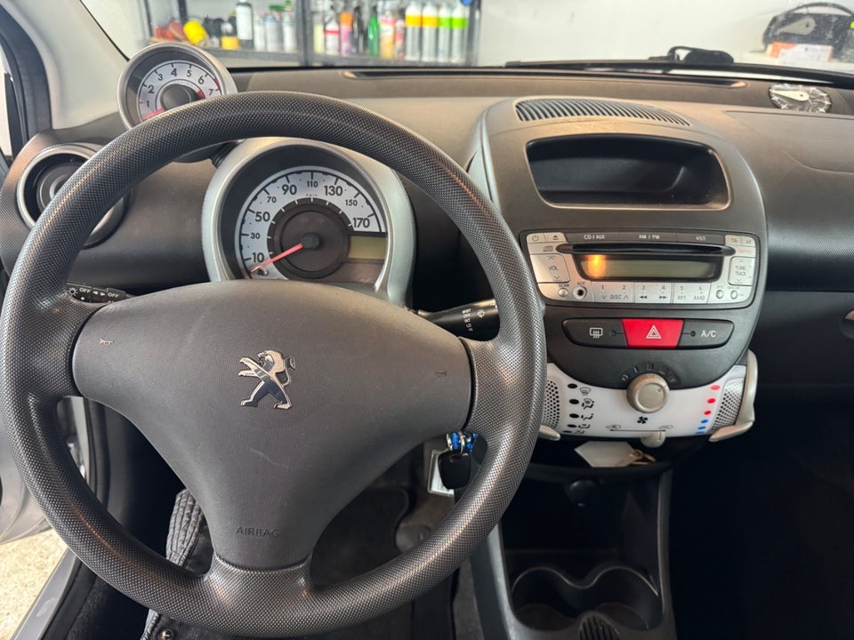 Peugeot 107 1,0 Champion Air 5d