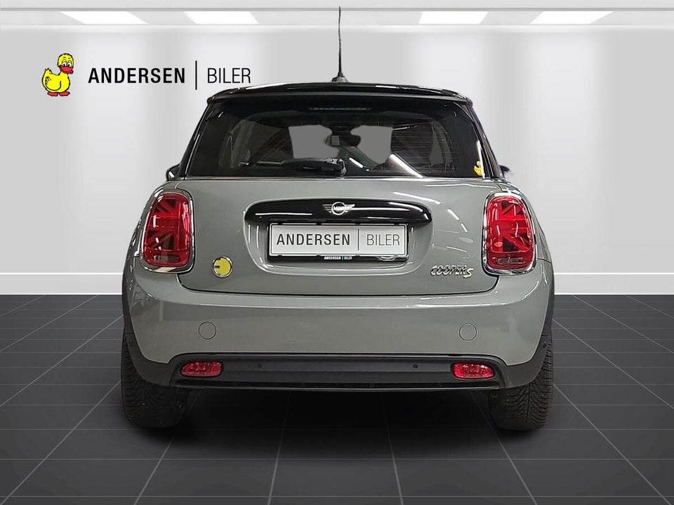 MINI Cooper SE Essential 3d