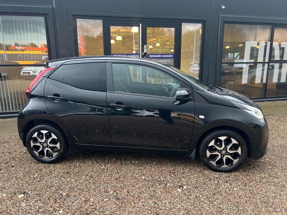 Toyota Aygo 1,0 VVT-i x-press x-shift 5d