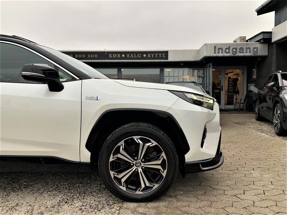 Toyota RAV4 2,5 Plug-in Hybrid Executive AWD-i 5d