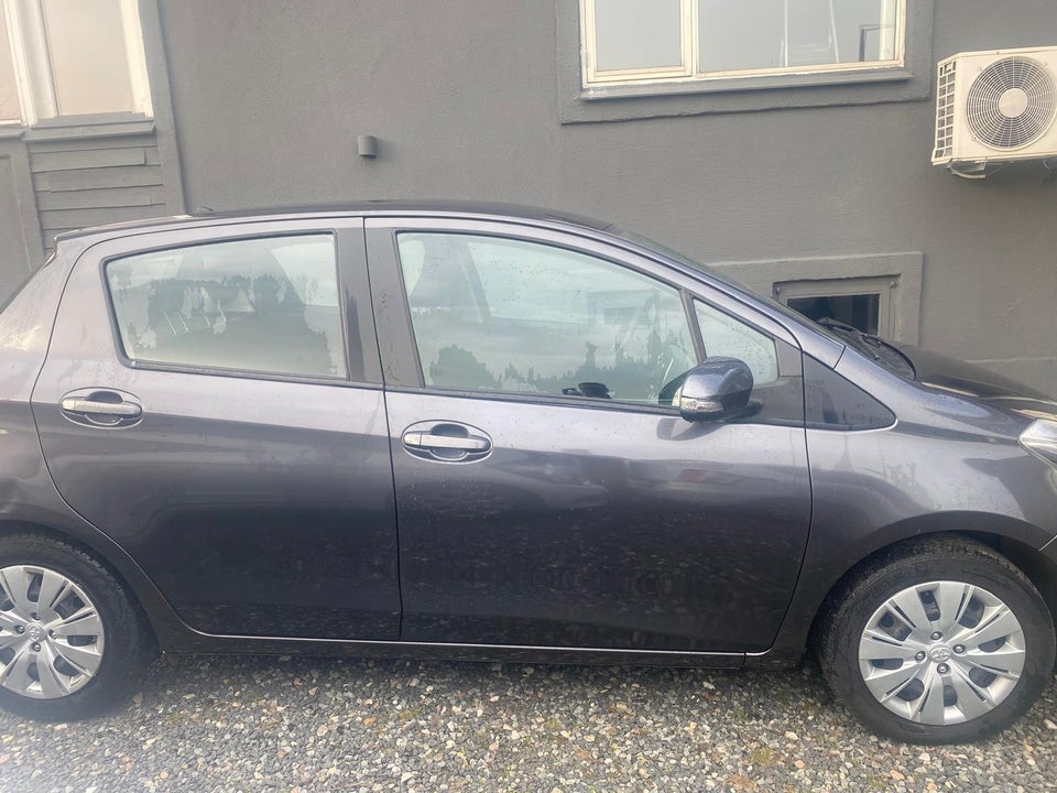 Toyota Yaris 1,0 VVT-i T2 Touch 5d