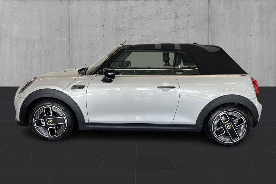 MINI Cooper SE Cabriolet 2d