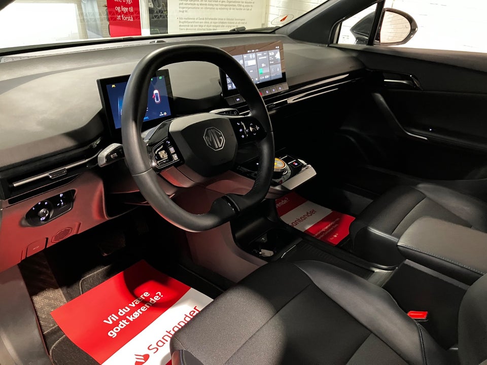 MG 4 77 Luxury Extended Range 5d