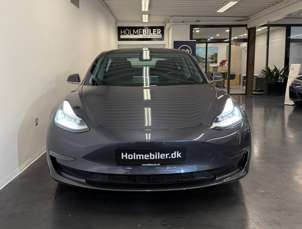 Tesla Model 3 Long Range AWD 4d