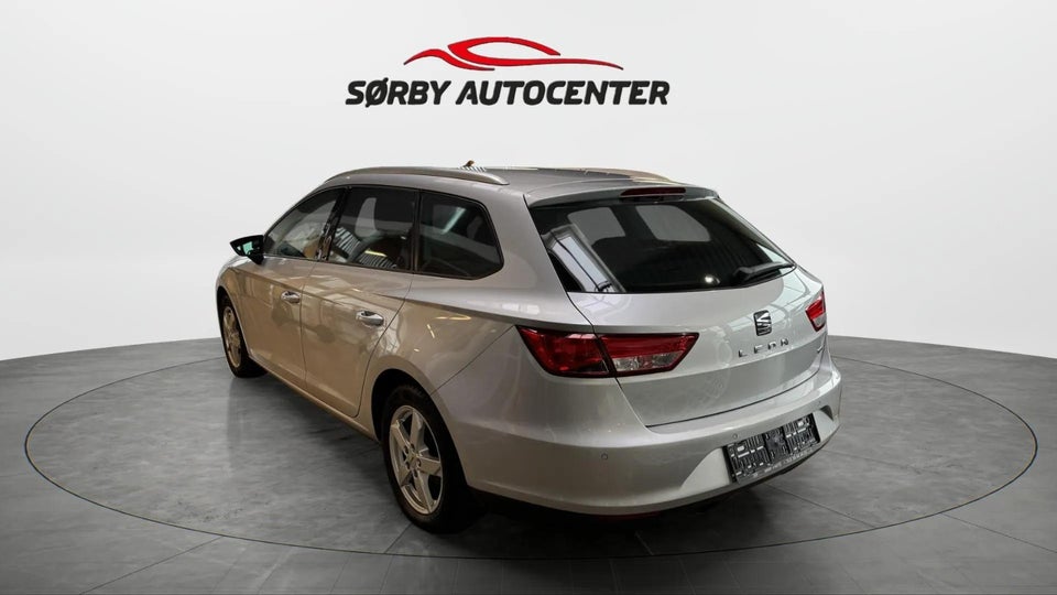 Seat Leon 1,6 TDi 110 Style DSG 5d
