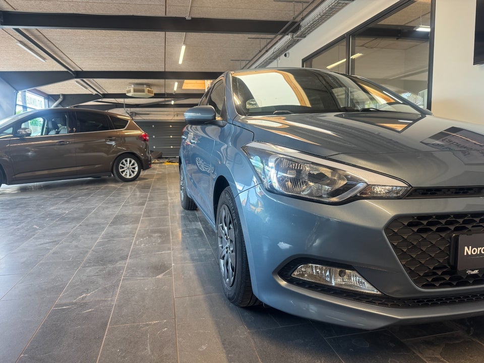Hyundai i20 1,25 Fresh 5d