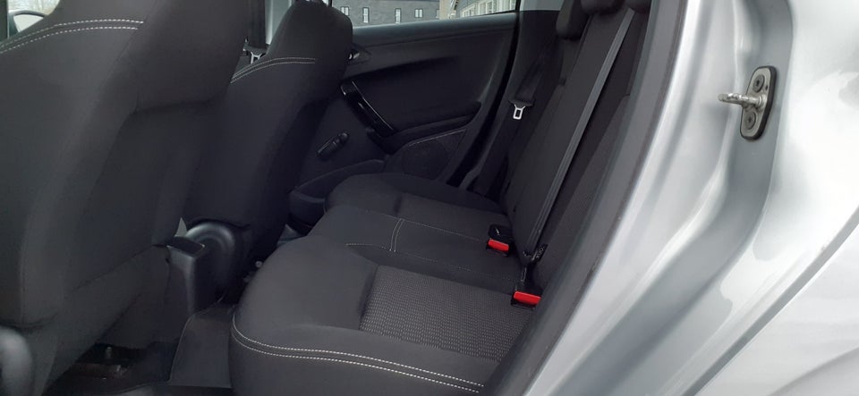 Peugeot 208 1,6 BlueHDi 100 Active 5d