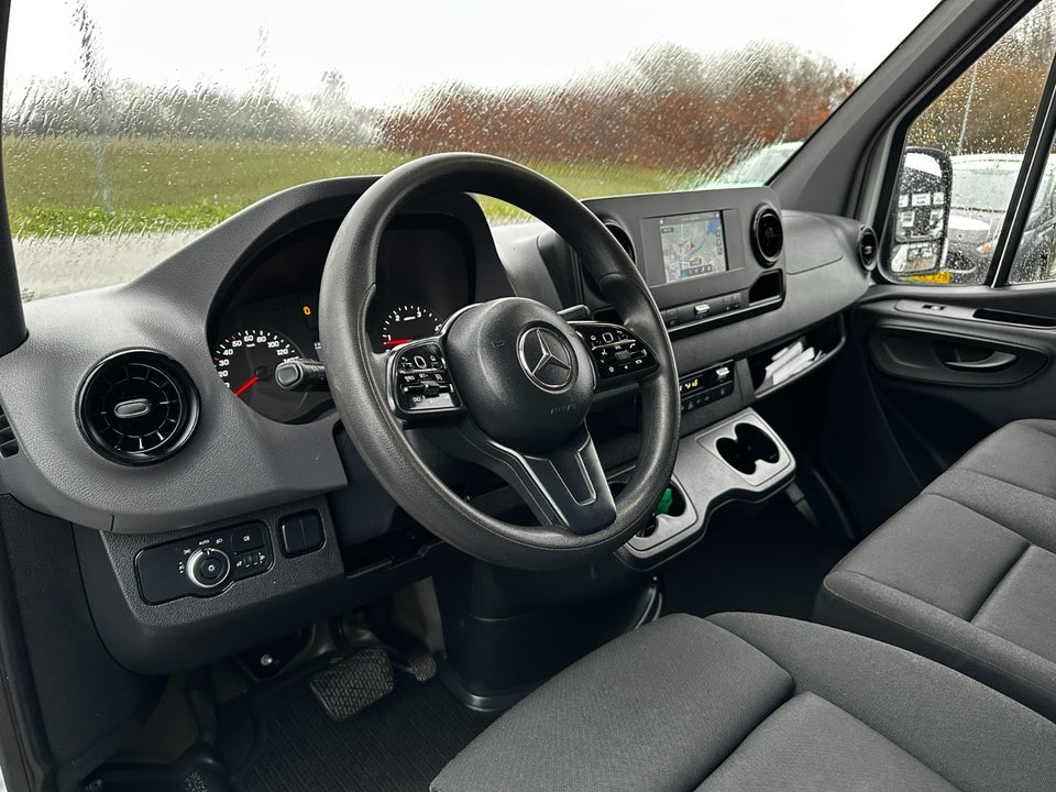 Mercedes Sprinter 214 2,2 CDi A2 Kassevogn aut. FWD