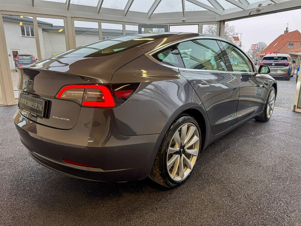 Tesla Model 3 Long Range AWD 4d