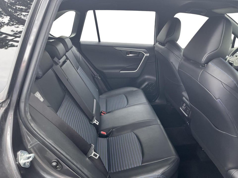 Toyota RAV4 2,5 Hybrid H3 Style MDS 5d