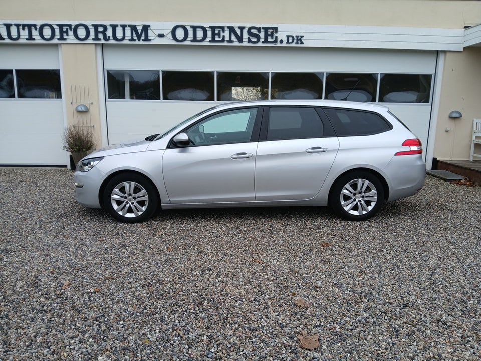 Peugeot 308 1,2 e-THP 110 Active SW 5d