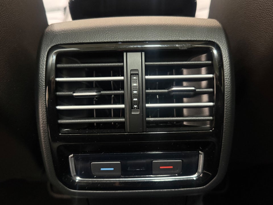 VW Passat 2,0 TDi 150 R-line Variant DSG 5d