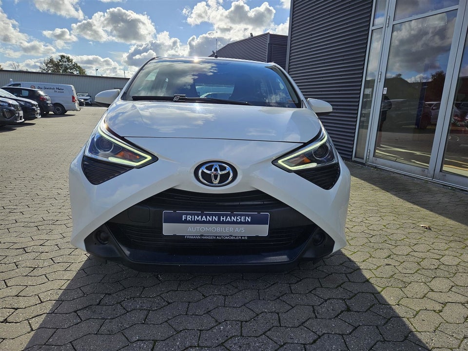 Toyota Aygo 1,0 VVT-i x-plore 5d