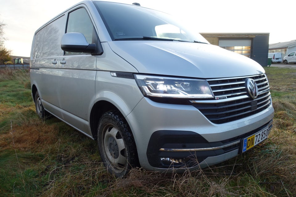 VW Transporter 2,0 TDi 199 Kassevogn DSG 4Motion kort