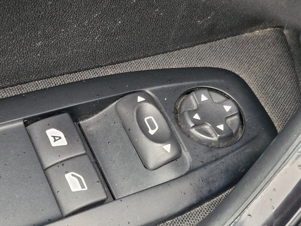Peugeot 208 1,2 VTi Active 5d