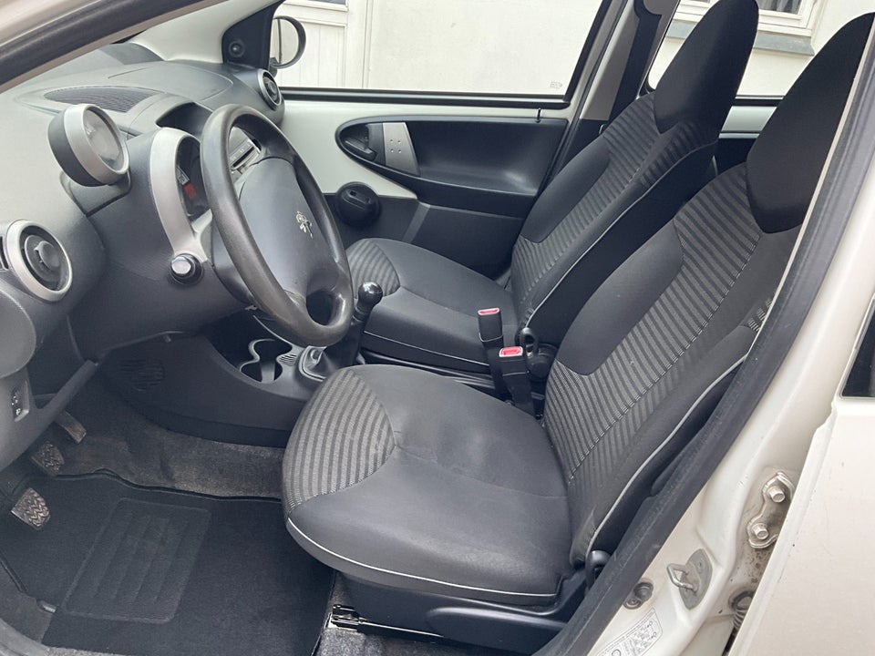 Peugeot 107 1,0 Active 5d