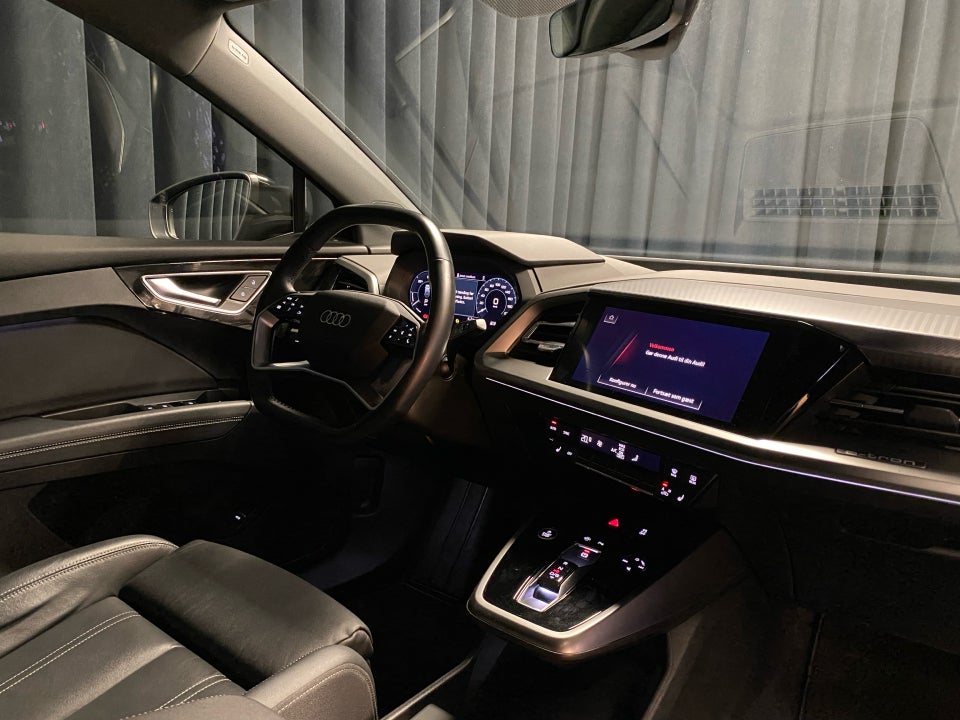 Audi Q4 e-tron 40  5d