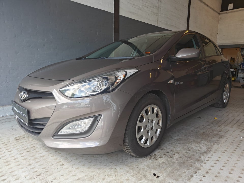 Hyundai i30 1,6 GDi Comfort Eco 3d