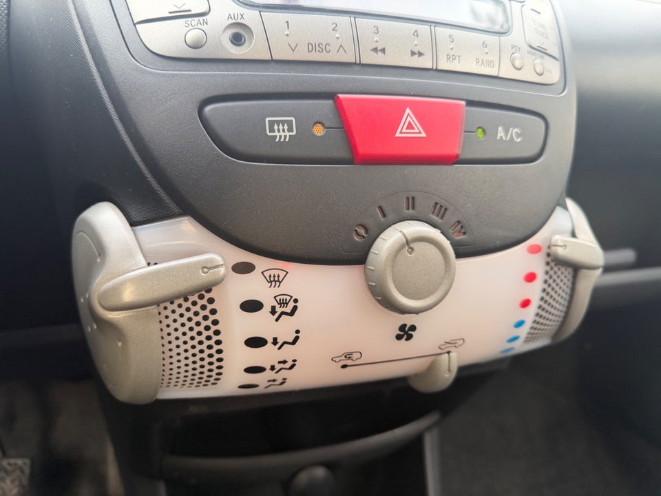 Citroën C1 1,0i Exclusive 5d