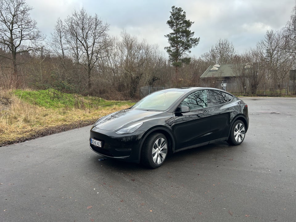 Tesla Model Y Long Range AWD 5d