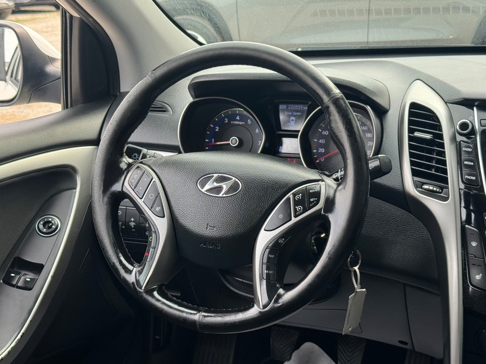 Hyundai i30 1,6 GDi Comfort Eco 5d
