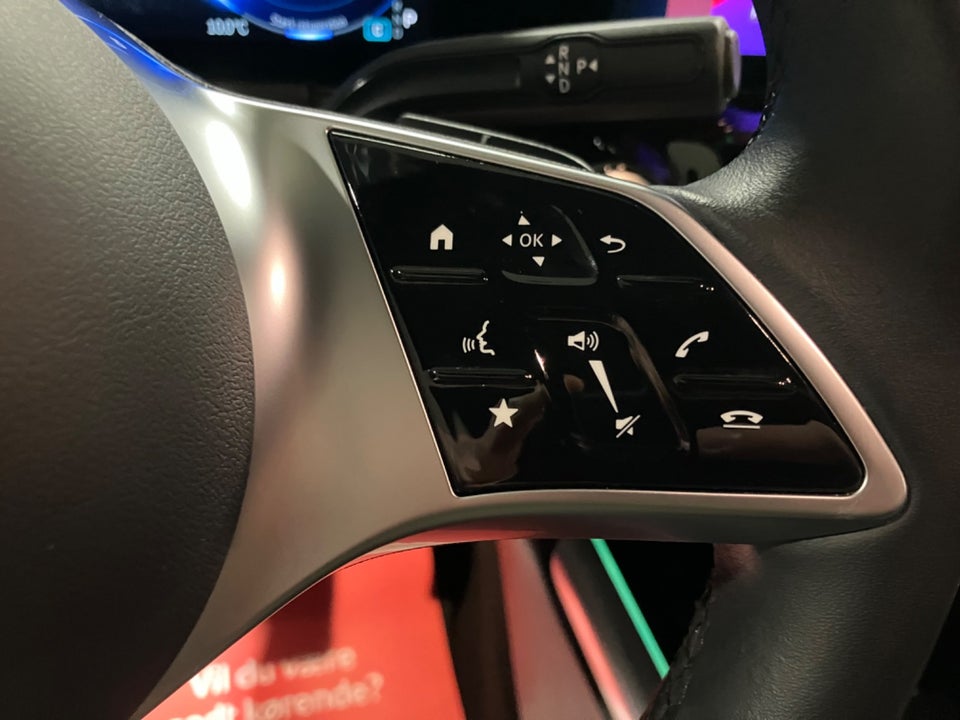 Mercedes EQA300 Progressive 4Matic 5d