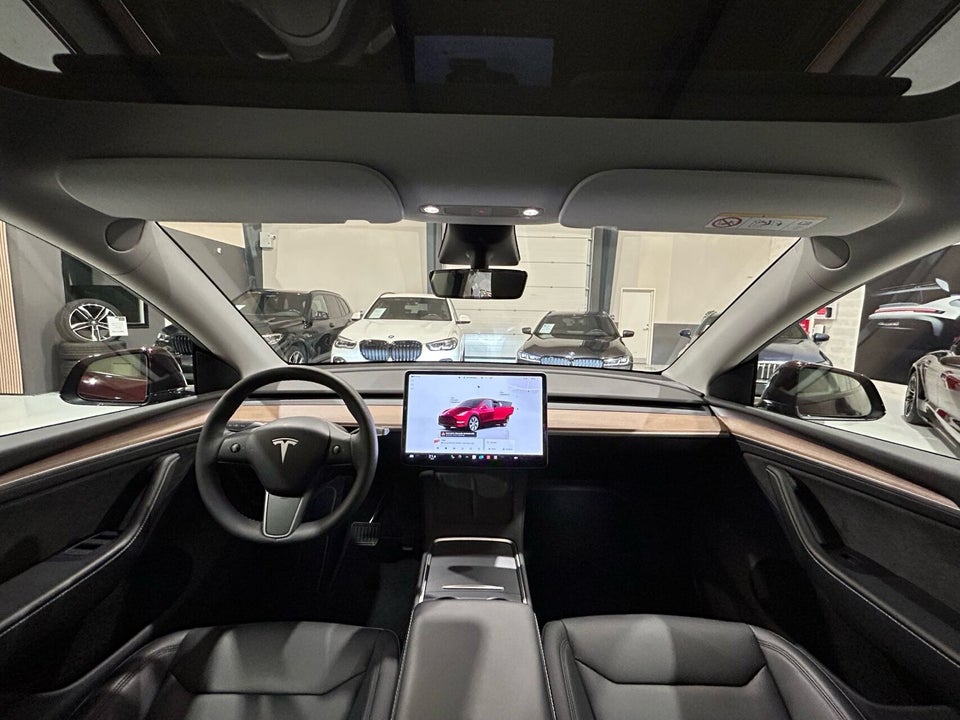 Tesla Model Y RWD 5d