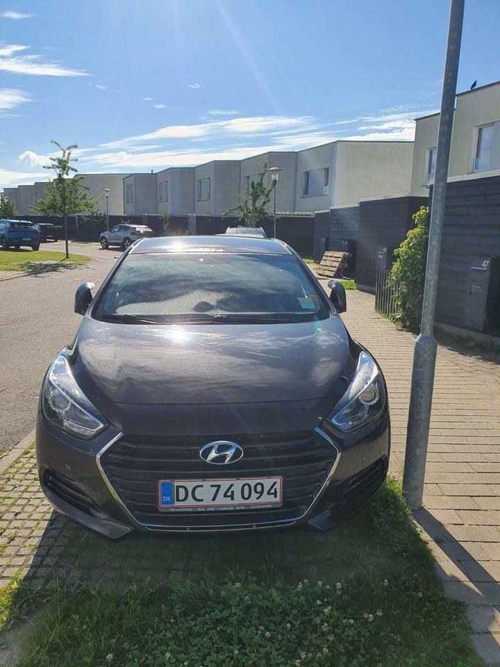 Hyundai i40 1,7 CRDi 141 Trend DCT 4d