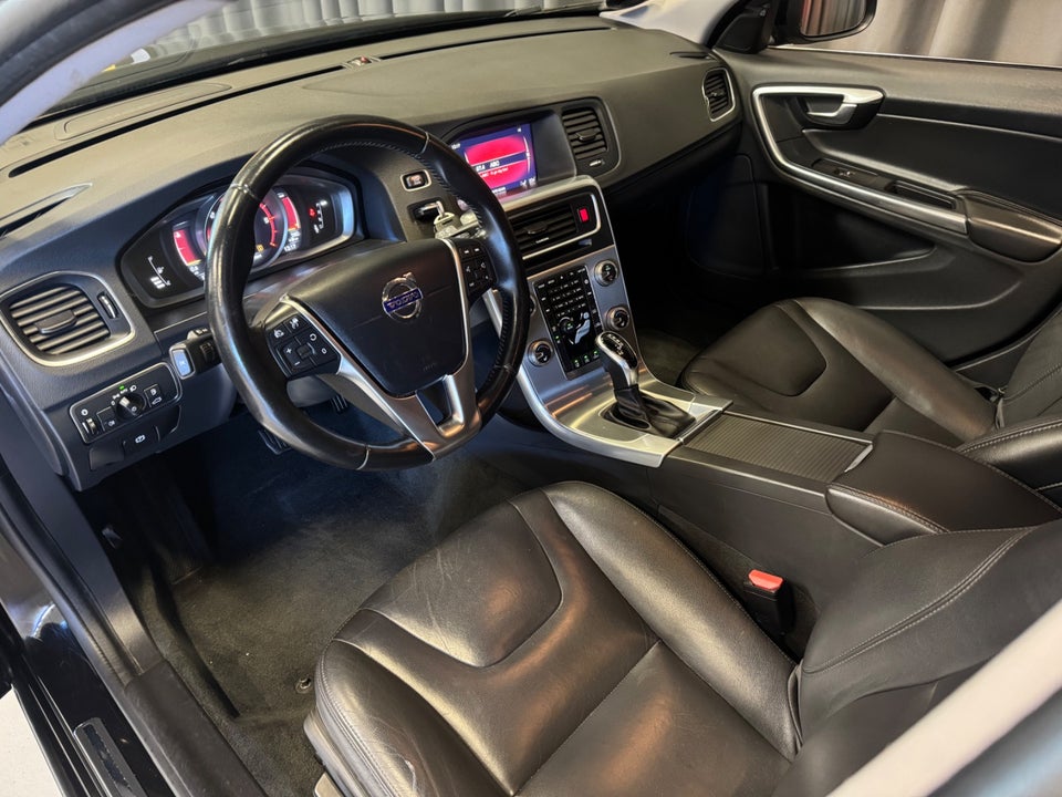 Volvo V60 2,0 D4 190 Momentum aut. 5d