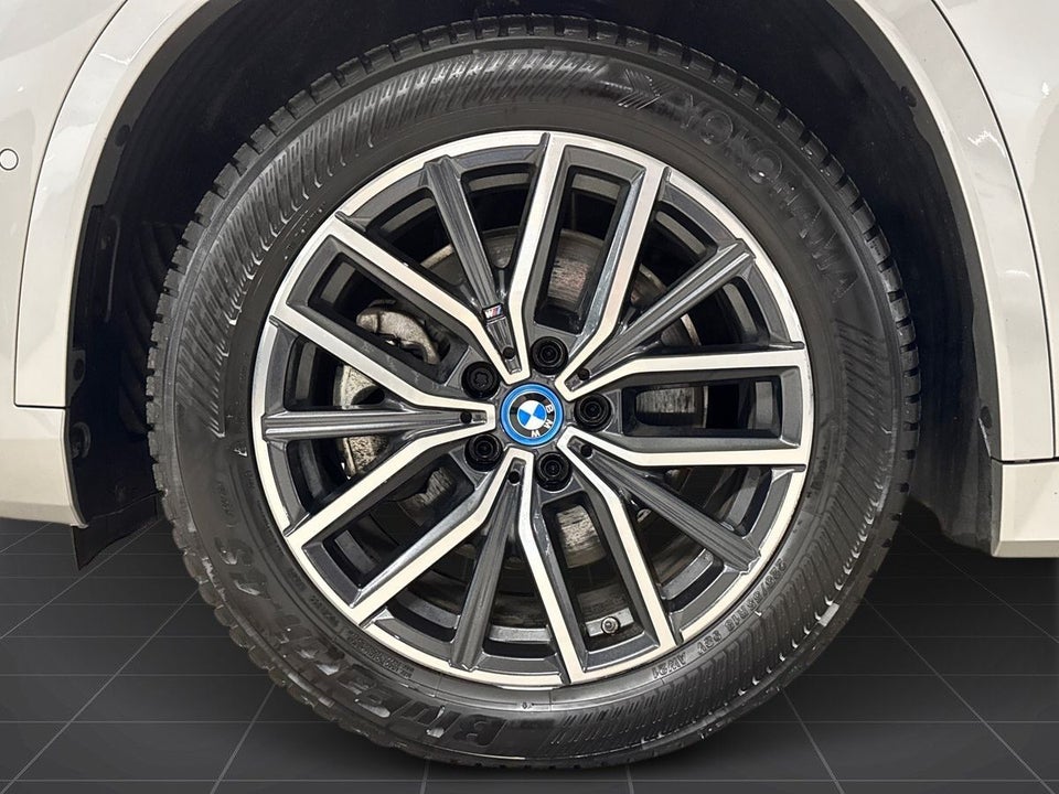 BMW iX1 xDrive30 M-Sport 5d