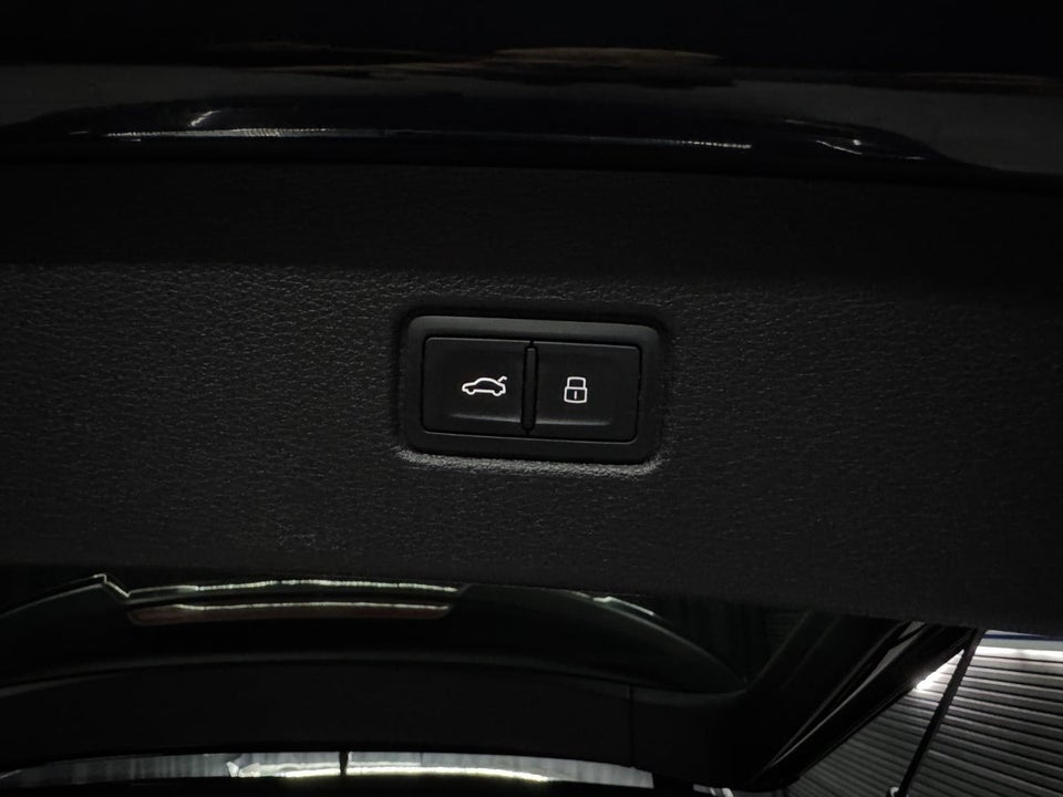 Audi Q7 3,0 TDi 272 S-line quattro Tiptr. Van 5d