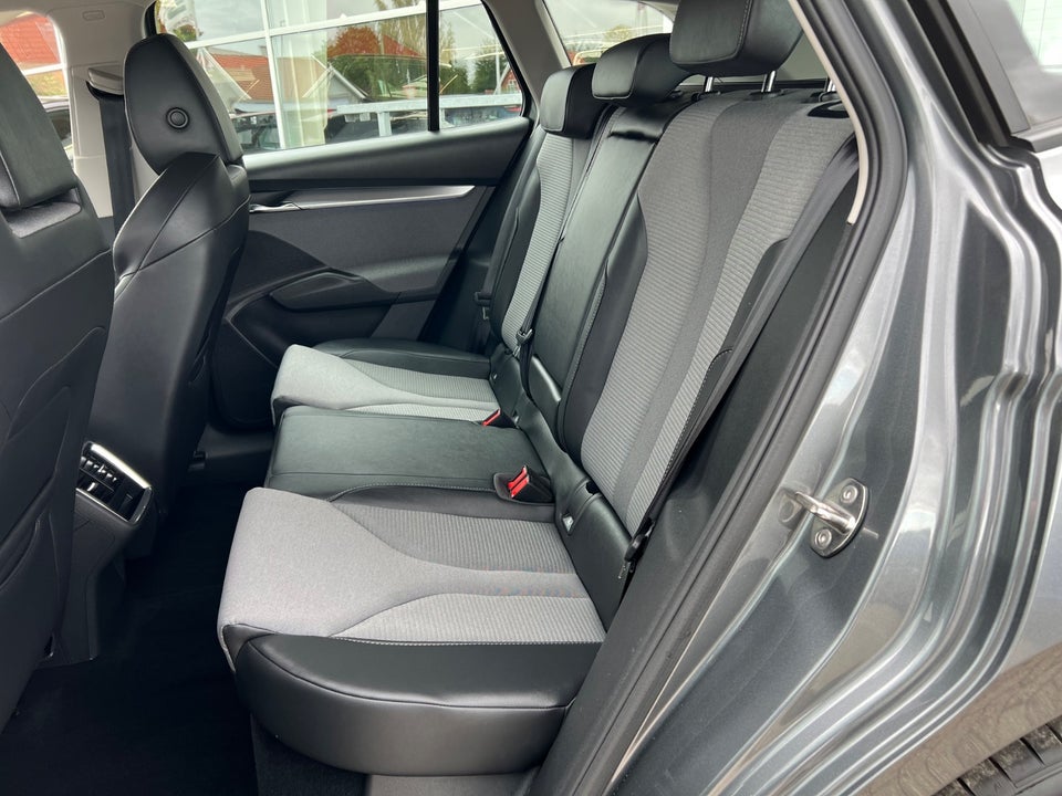 Skoda Enyaq 60 iV Loft 5d