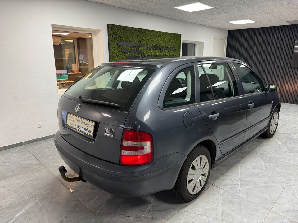 Skoda Fabia 1,4 16V 75 Ambiente 4d