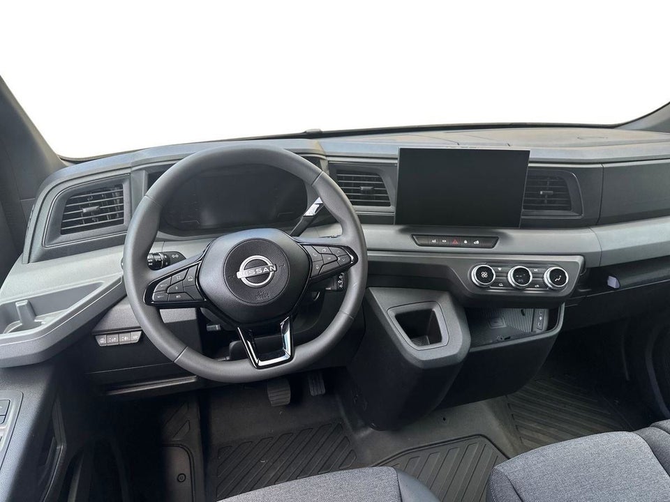 Nissan Interstar 87 L2H2 Tekna