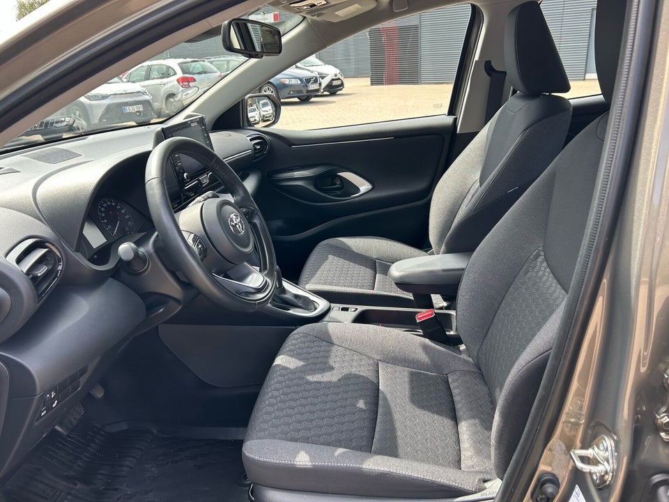 Toyota Yaris 1,5 Hybrid Active Tech+ e-CVT 5d