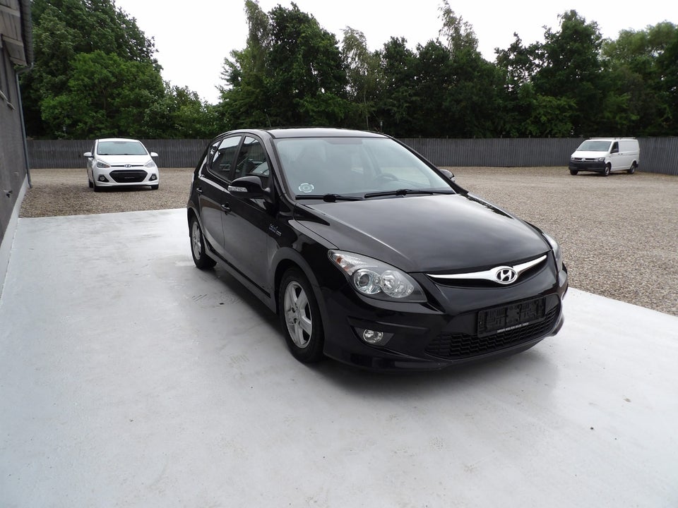 Hyundai i30 1,4 Classic Cool 5d
