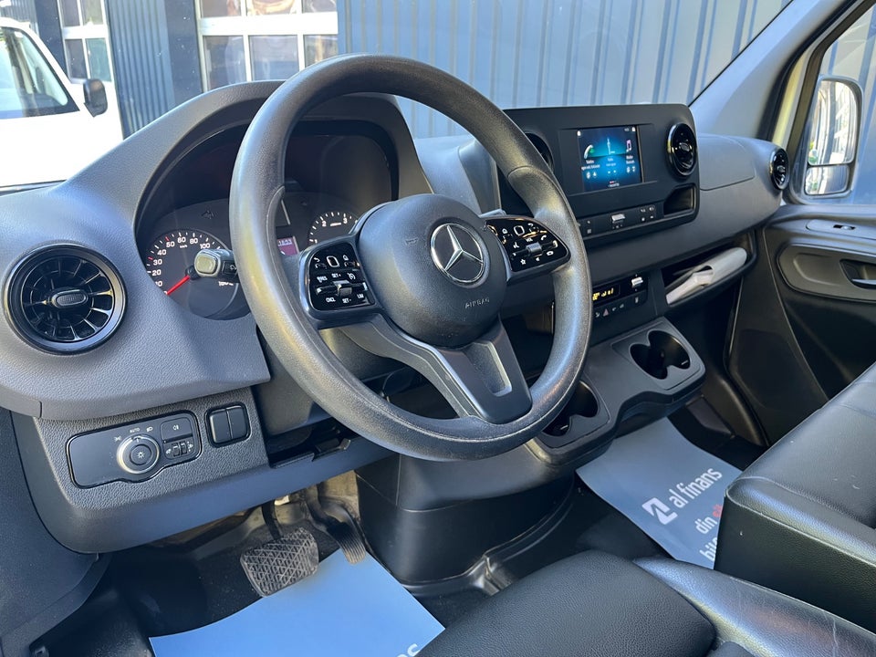 Mercedes Sprinter 317 2,0 CDi A2 Kassevogn aut. RWD