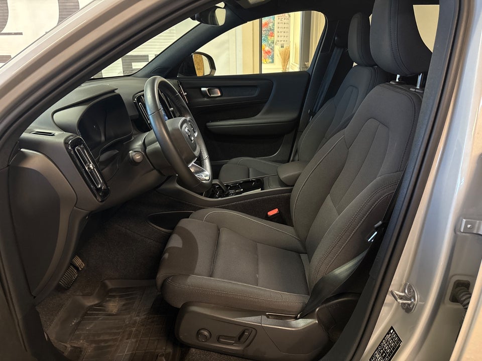 Volvo XC40 ReCharge Extended Range Plus 5d