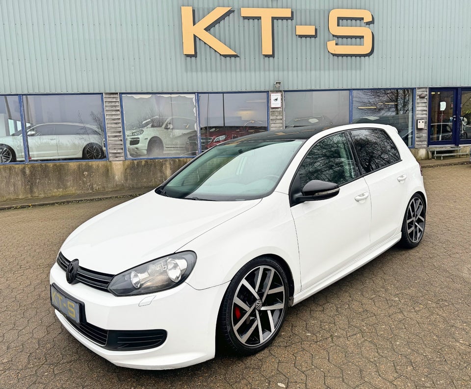 VW Golf VI 1,6 TDi 105 BlueMotion 5d